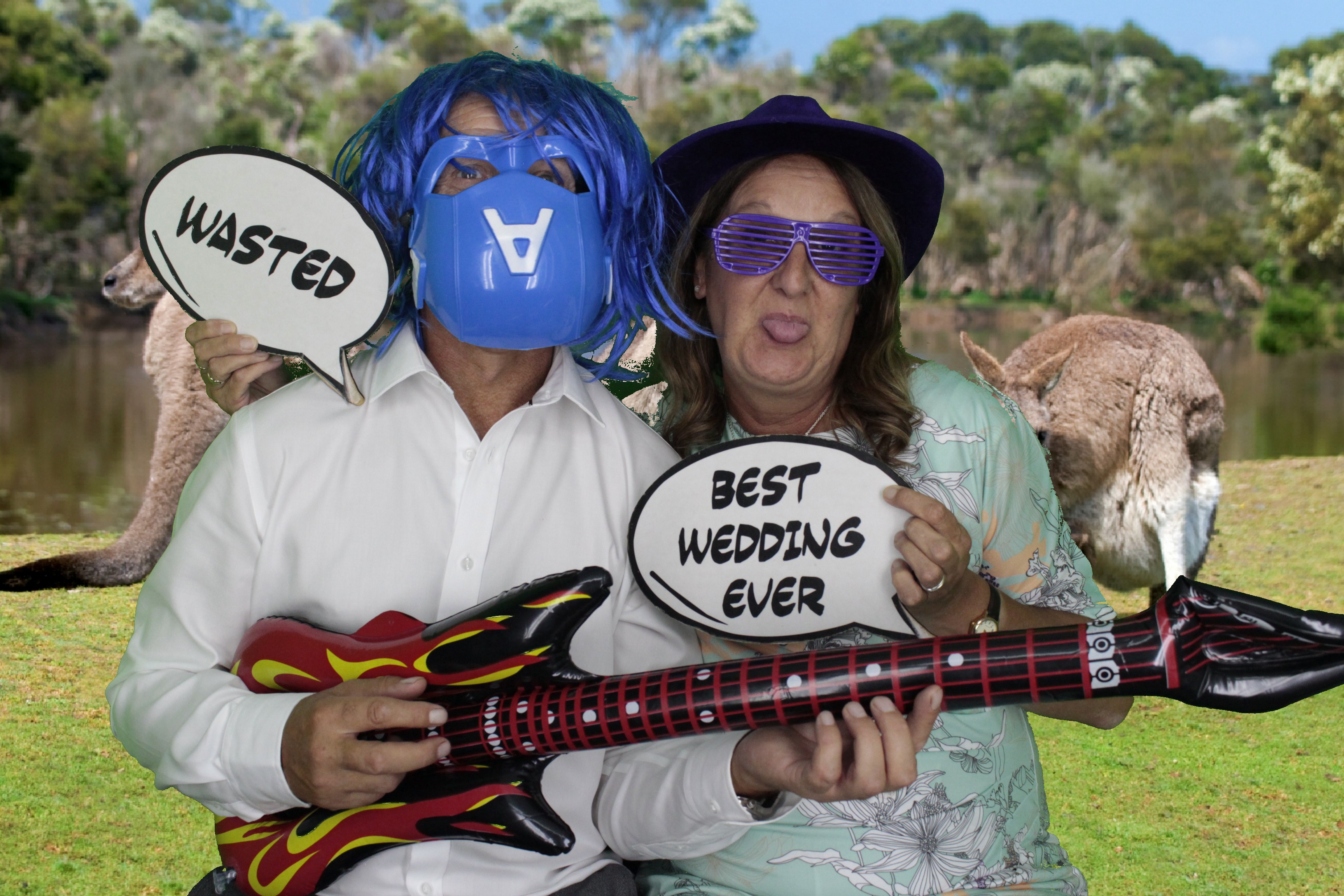 Mr & Mrs Brooks | View more photos from the event at gallery.myphotoboothexperience.co.uk/u/MyPhotoBoothExperienceLtd/Mr-Mrs-Brooks